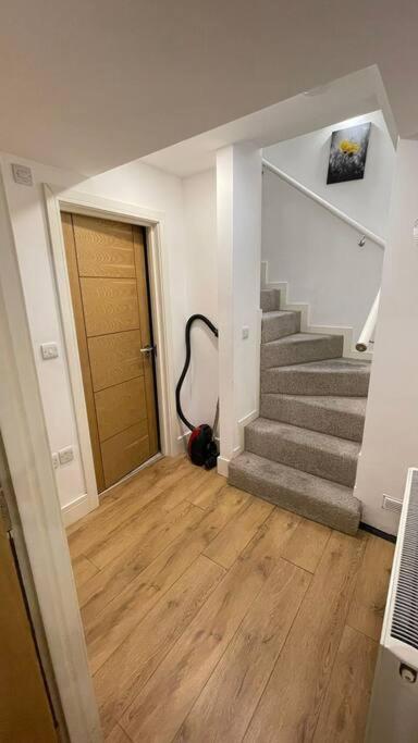 Apartment S-W-4 Лондон Экстерьер фото